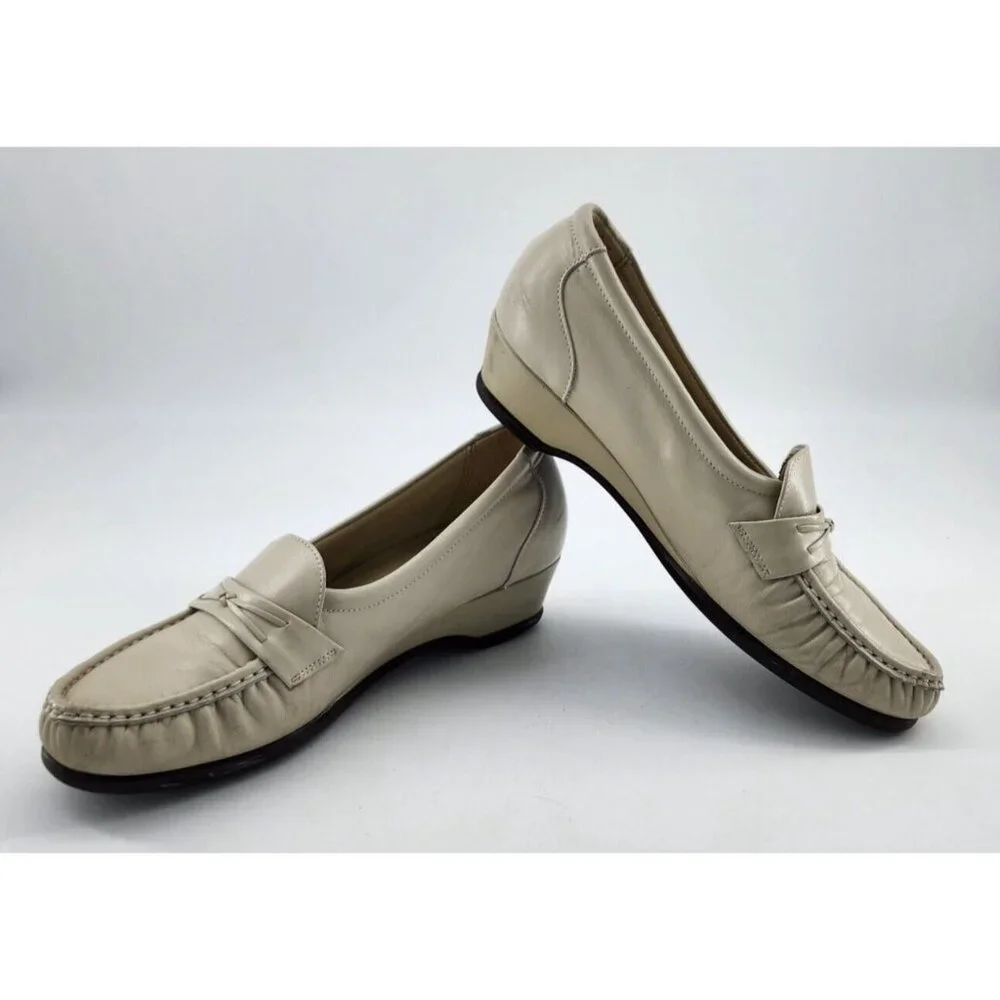 SAS Women's‎ Easier Bone Moc Toe Loafer Slip On Tripad Comfort Shoes Size 9 S